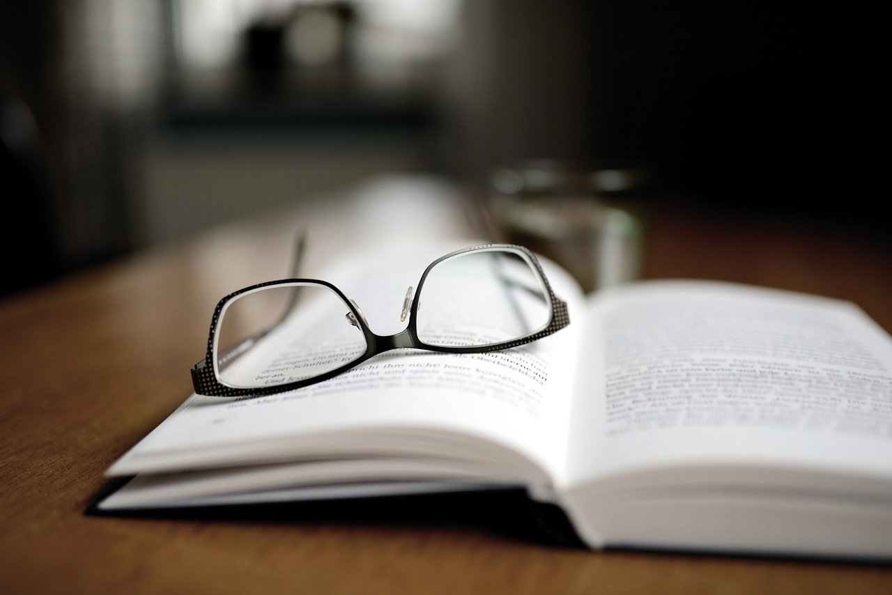 book, read, glasses-4600757.jpg